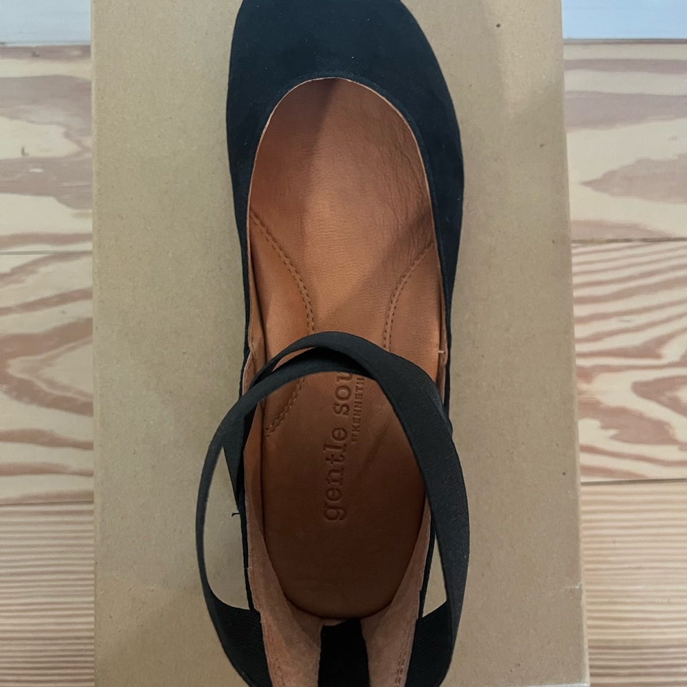 Gentle Souls Bay Unique Ankle Strap Flats - Picture 7 of 8
